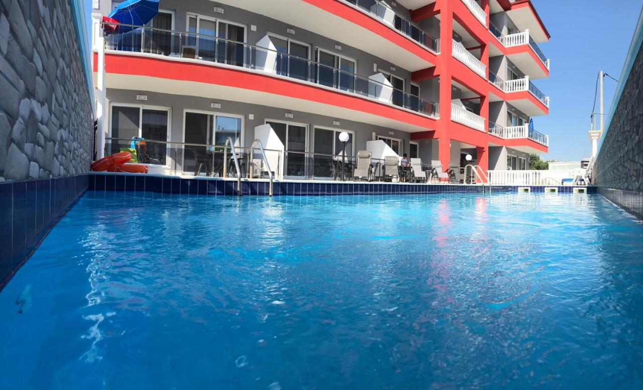 Red Luxury Aqua Aparthotel Paralia Katerinis Exterior photo